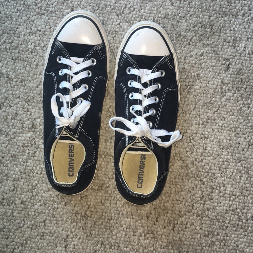 Black & white unisex converse